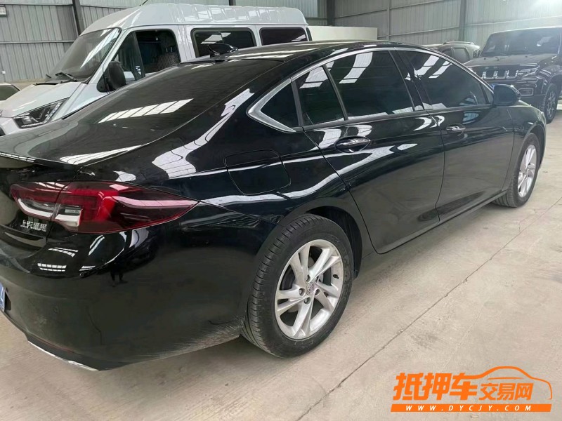 潍坊21年别克君威5