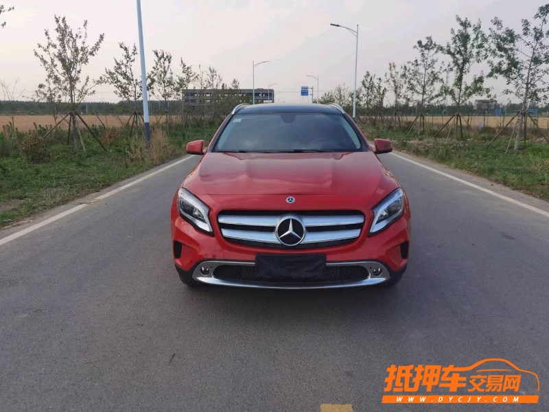 徐州17年奔驰GLA8