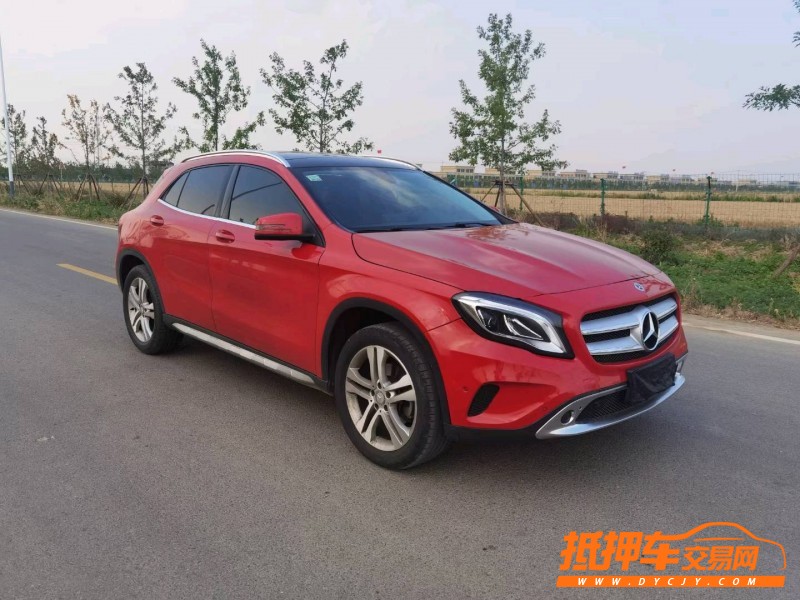 徐州17年奔驰GLA7
