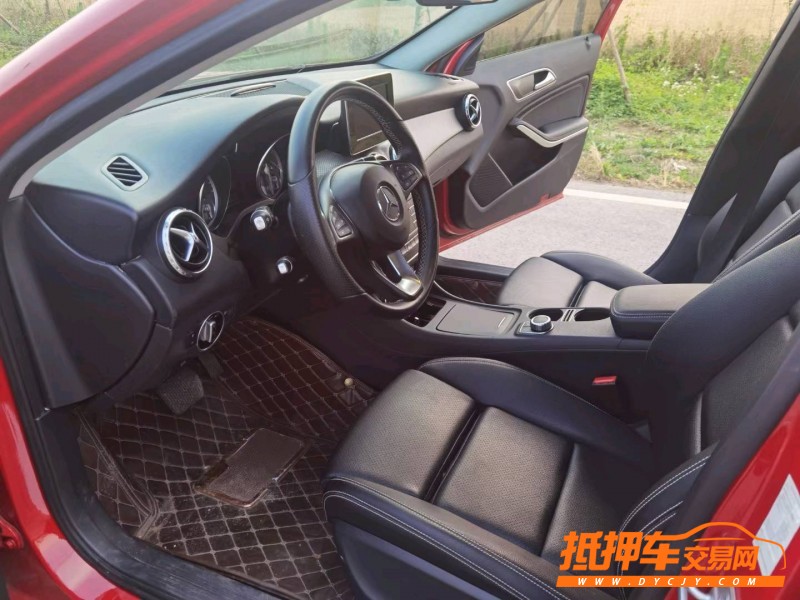 徐州17年奔驰GLA4