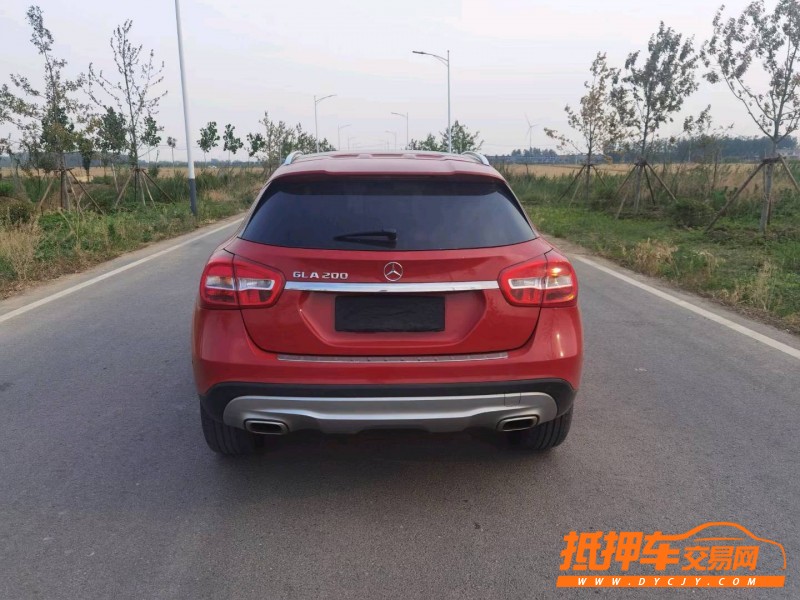 徐州17年奔驰GLA2