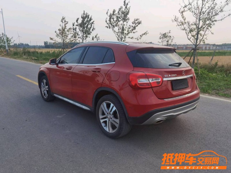 徐州17年奔驰GLA3