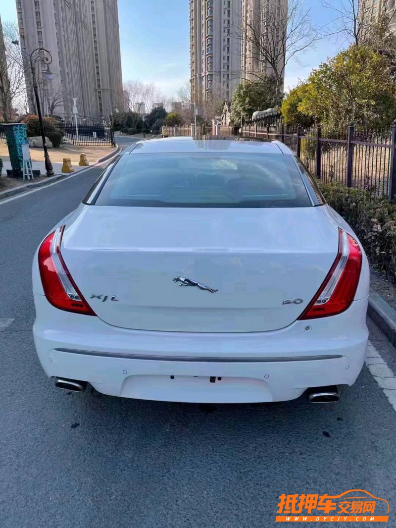 煙臺10年捷豹XJL3
