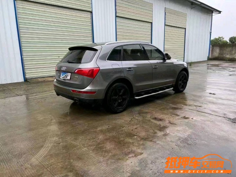 常德13年奧迪Q58