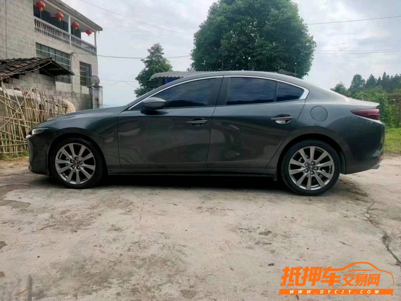 十堰21年馬自達昂克賽拉1