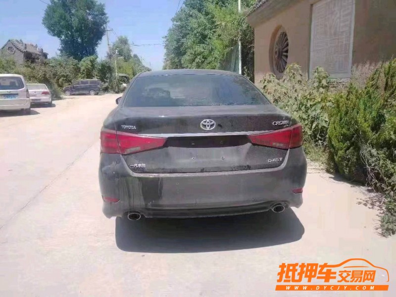 潍坊18年丰田皇冠3