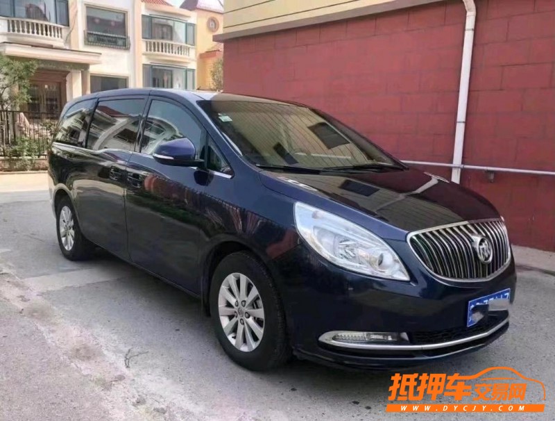 青岛17年别克GL82