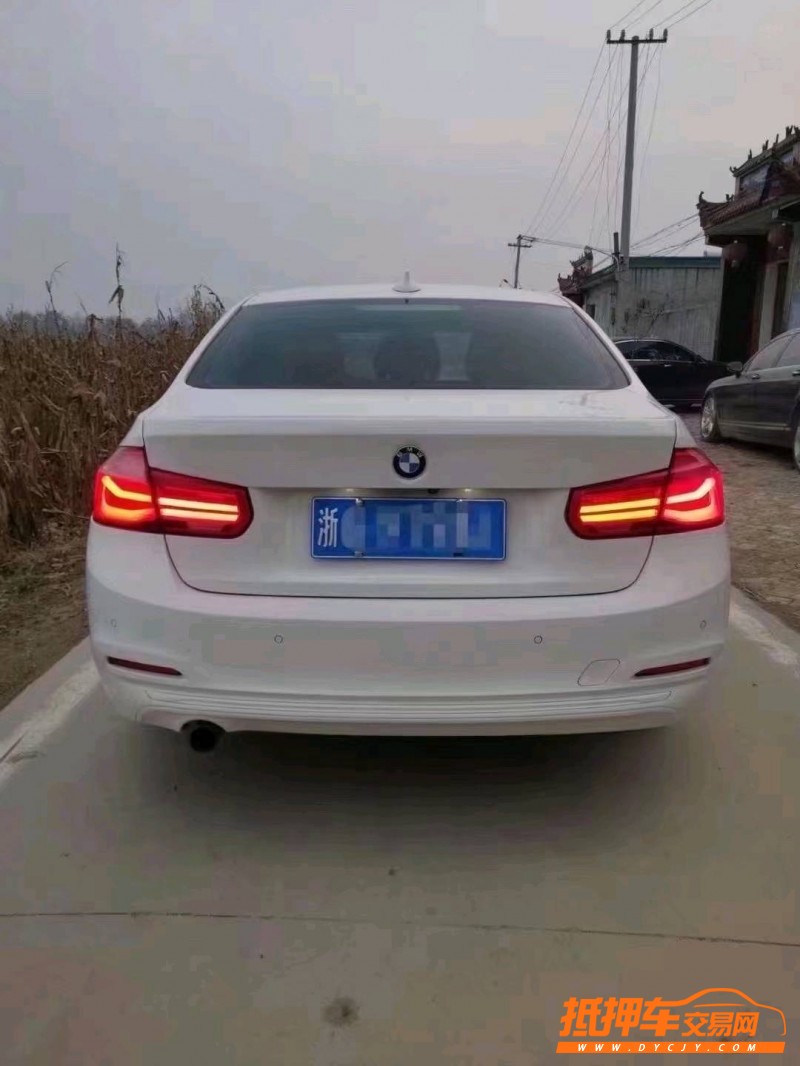 北京16年宝马3系9