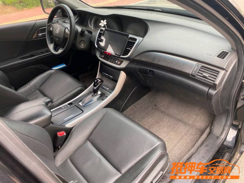 烟台15年本田雅阁5
