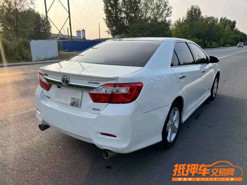 潍坊15年丰田凯美瑞4