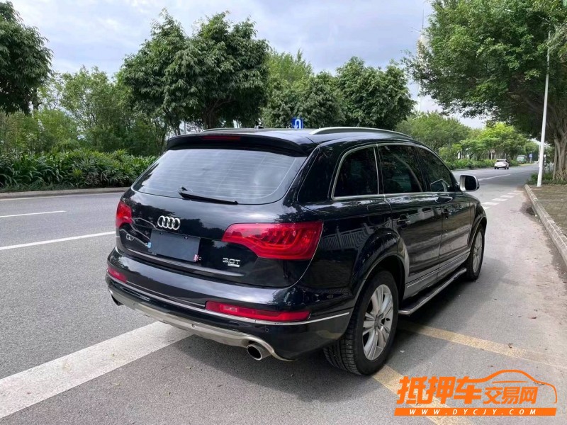 南寧17年奧迪Q77