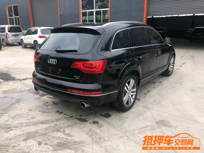 青岛11年奥迪Q76