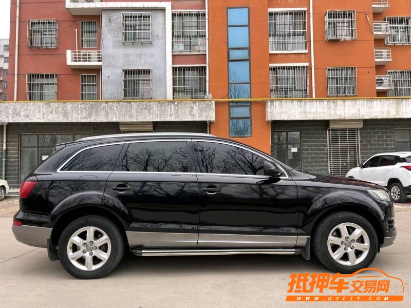唐山11年奧迪Q74