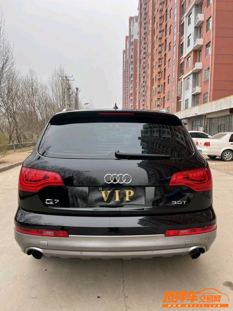 唐山11年奧迪Q75