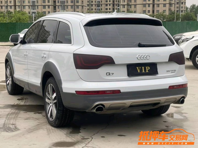 鄭州13年奧迪Q78