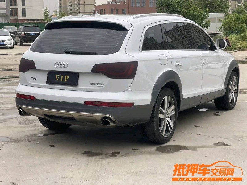 鄭州13年奧迪Q79