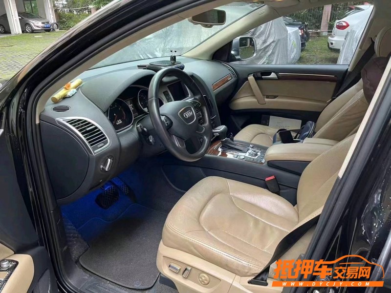 青岛14年奥迪Q74