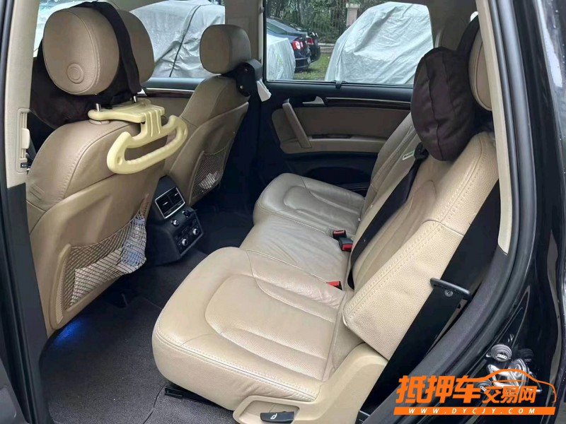 青岛14年奥迪Q75