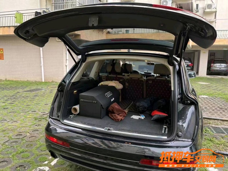 青岛14年奥迪Q78