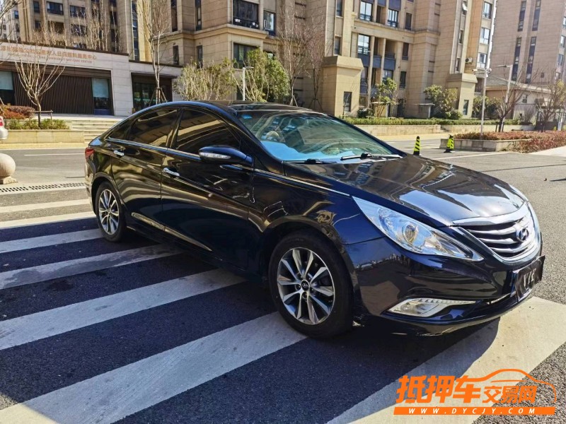 徐州13年现代索纳塔八2