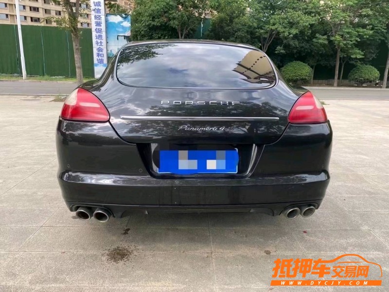 青島11年保時捷帕拉梅拉4