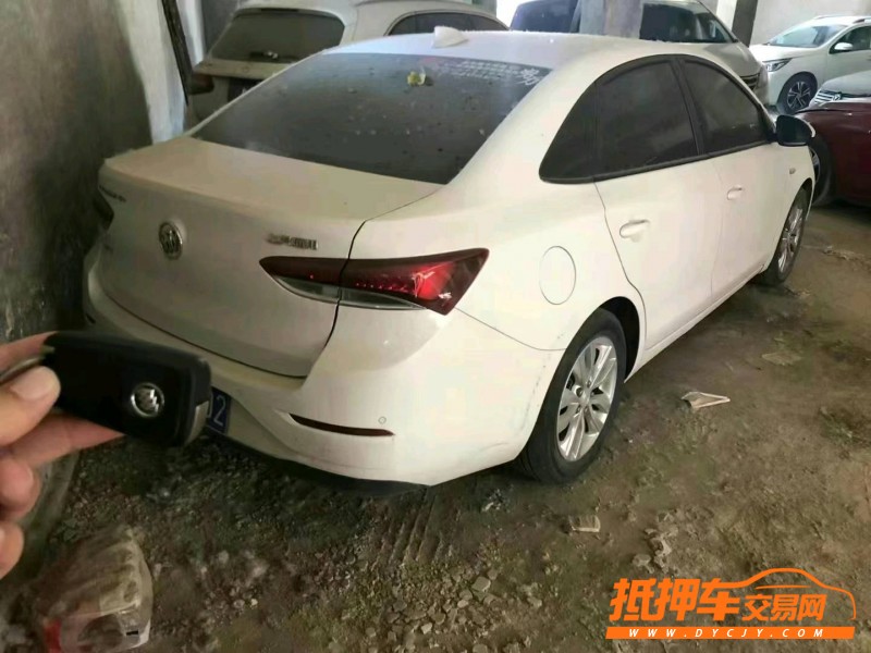 潍坊18年别克英朗2