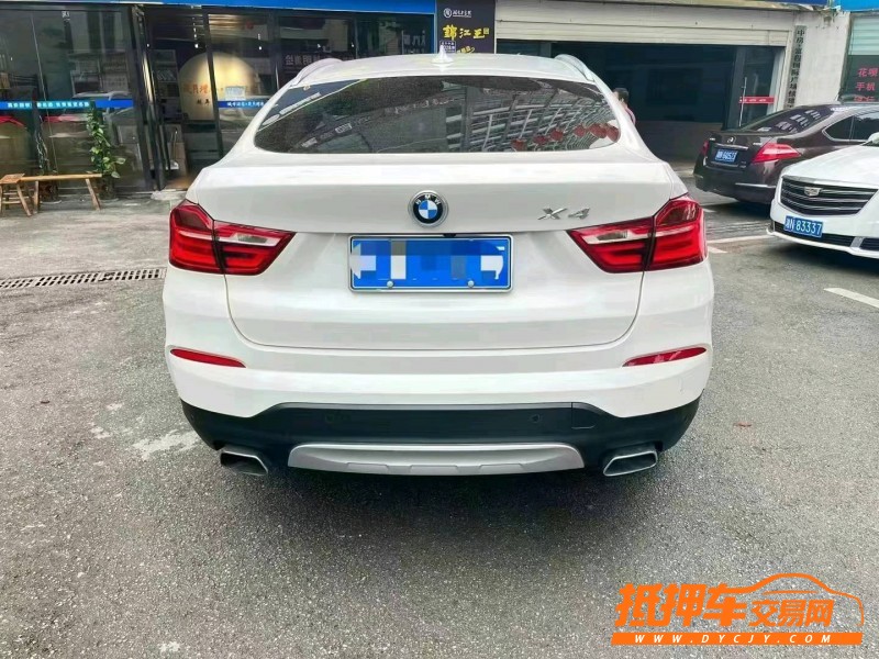 常德17年寶馬X47
