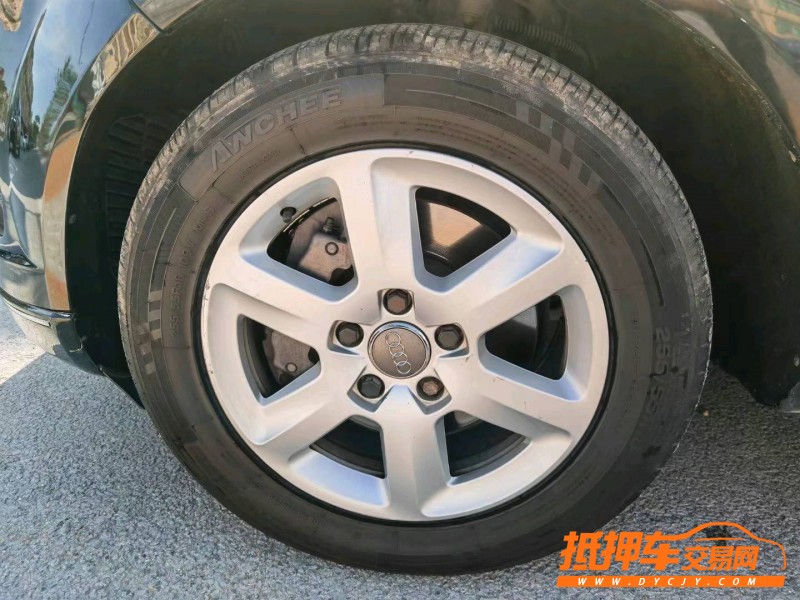 景德鎮11年奧迪Q75