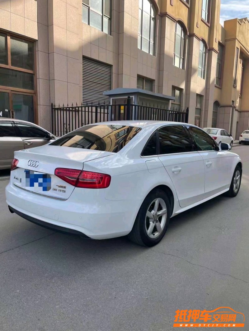 呼倫貝爾14年奧迪A4L5