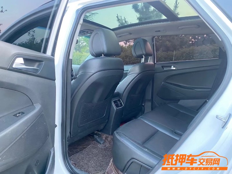 青岛17年现代途胜8