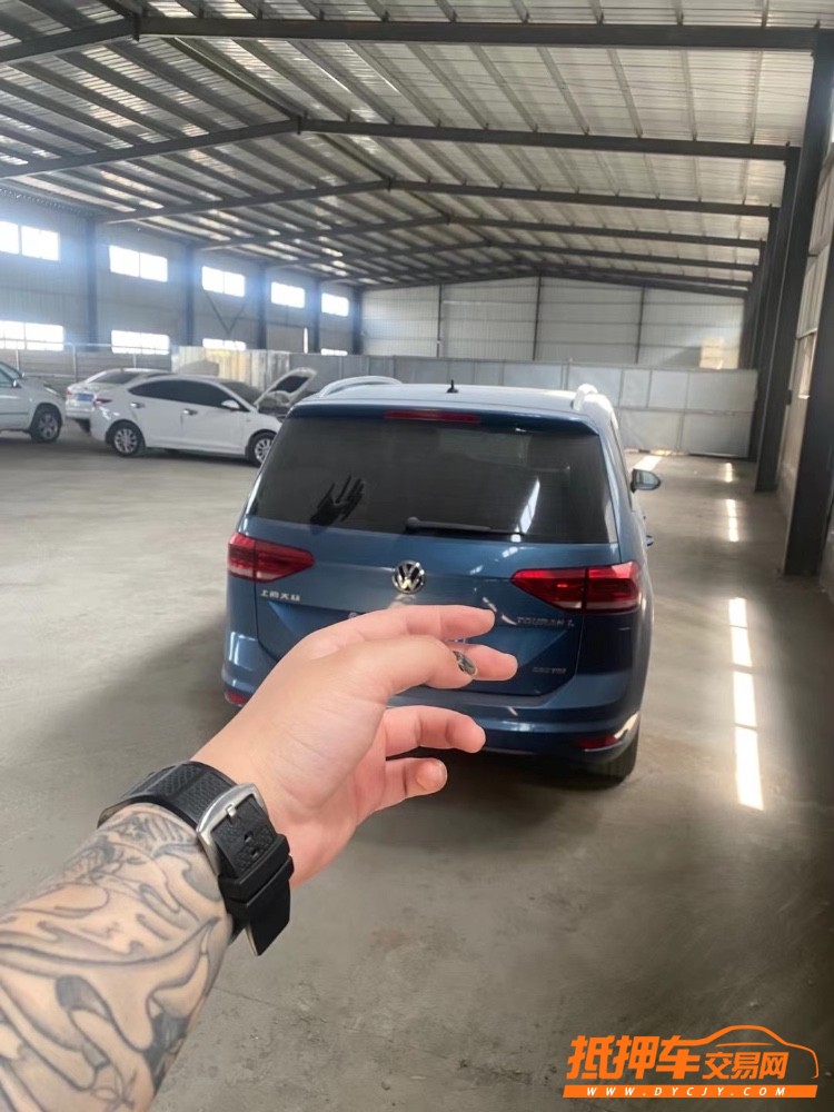 青岛16年大众途安4