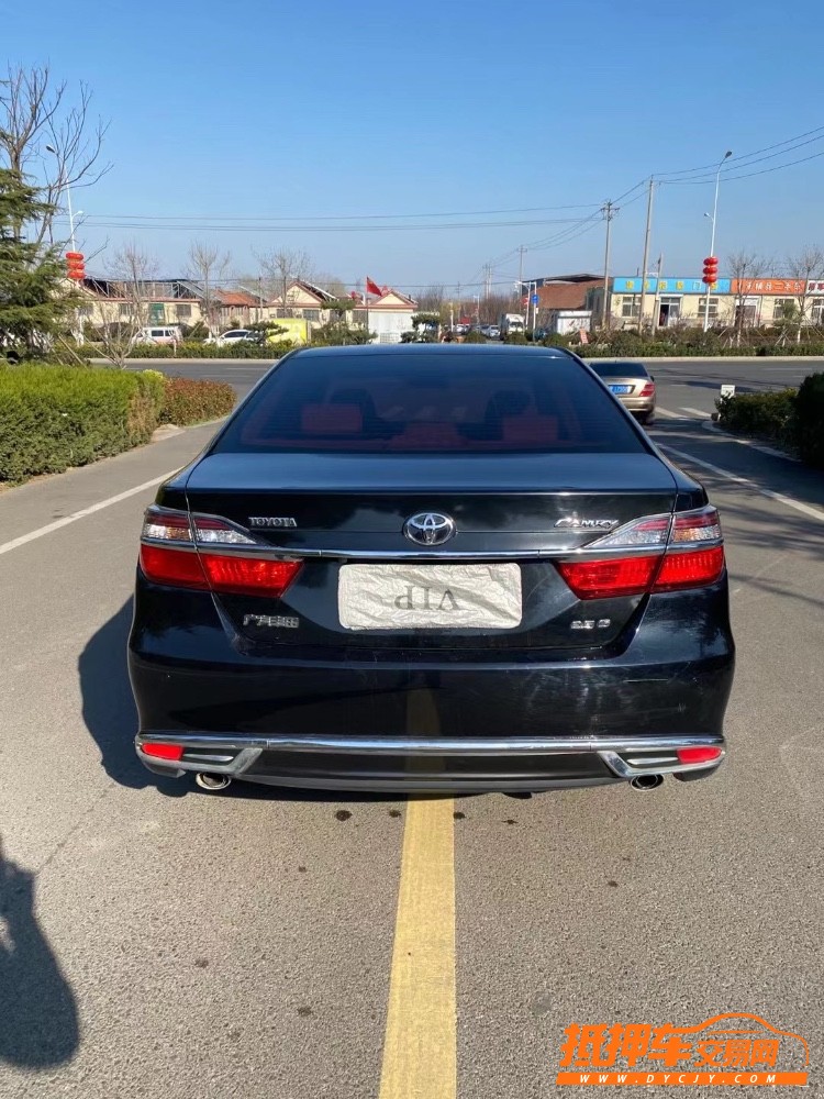 青岛16年丰田凯美瑞6