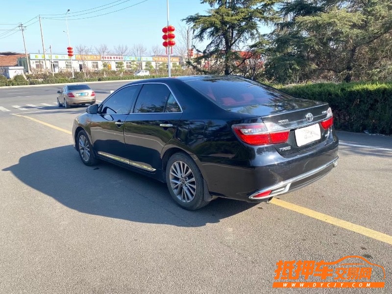 青岛16年丰田凯美瑞9