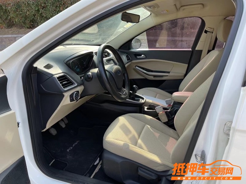 青岛16年福特福睿斯6