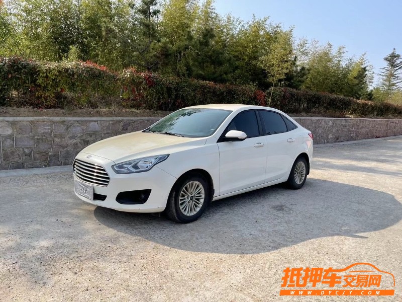 青岛16年福特福睿斯4
