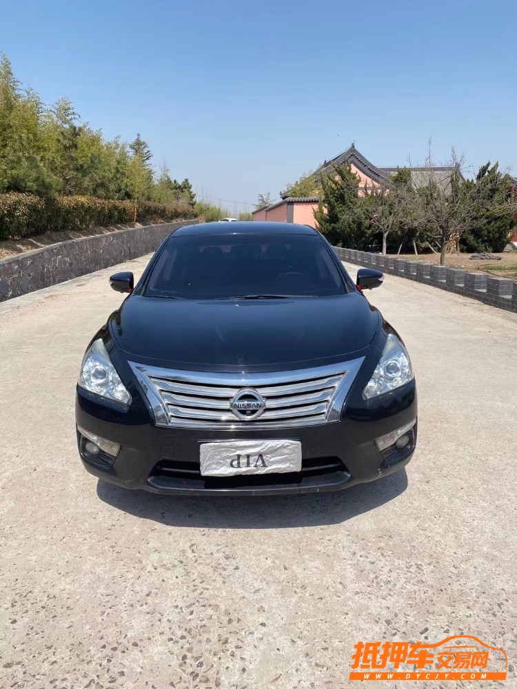 青島14年日產天籟9