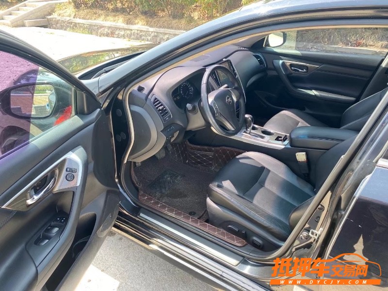 青島14年日產天籟7