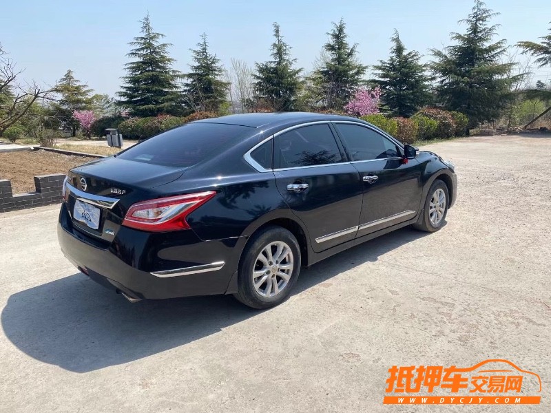 青島14年日產天籟2
