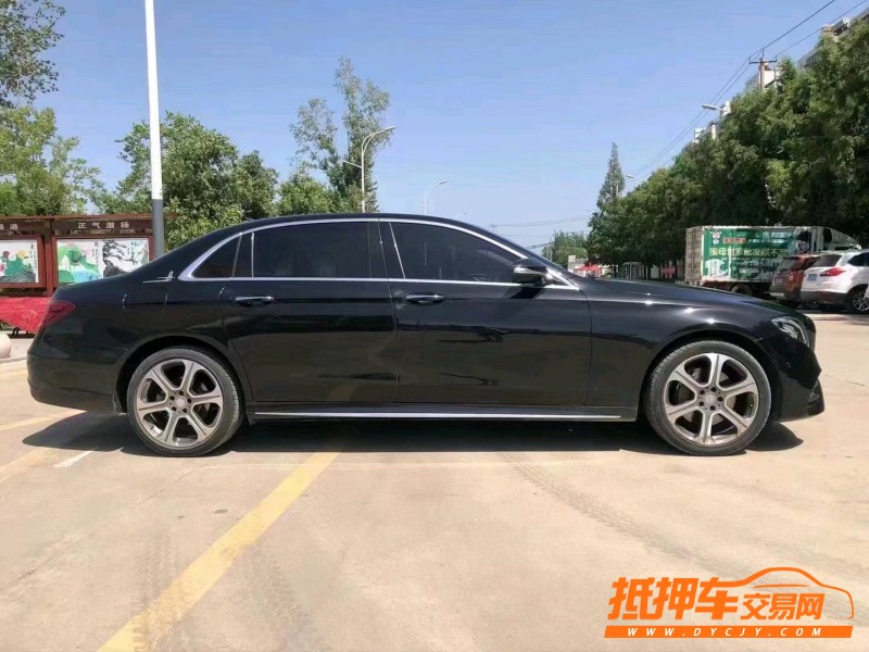 徐州17年奔驰E8