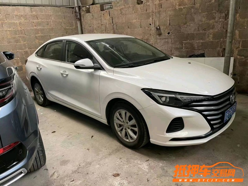 東營21年長安汽車逸動3