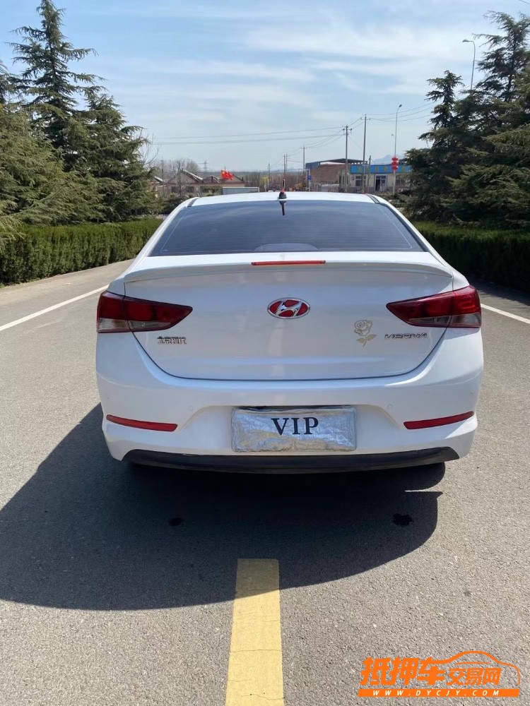 青岛19年现代悦纳8