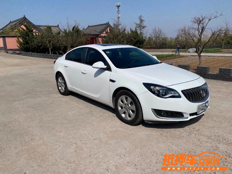 青岛15年别克君威5