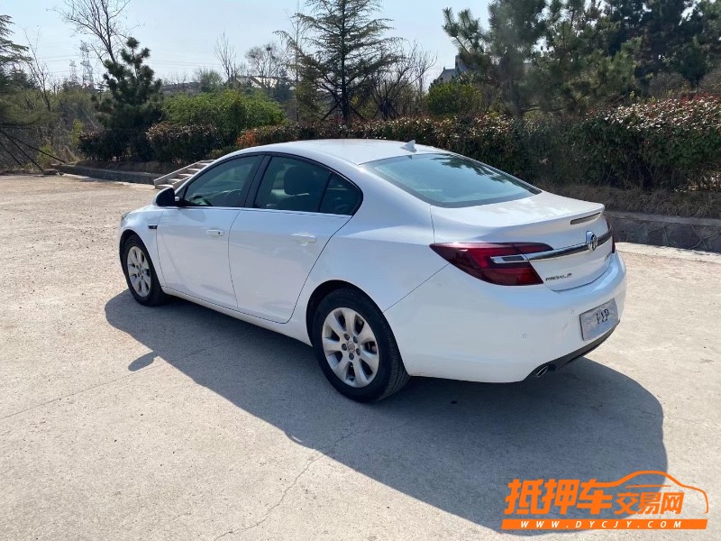 青岛15年别克君威2