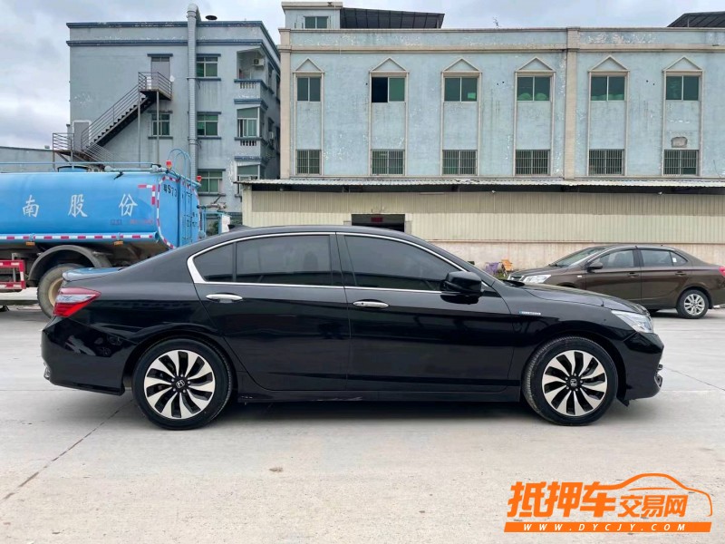 东莞18年本田雅阁7