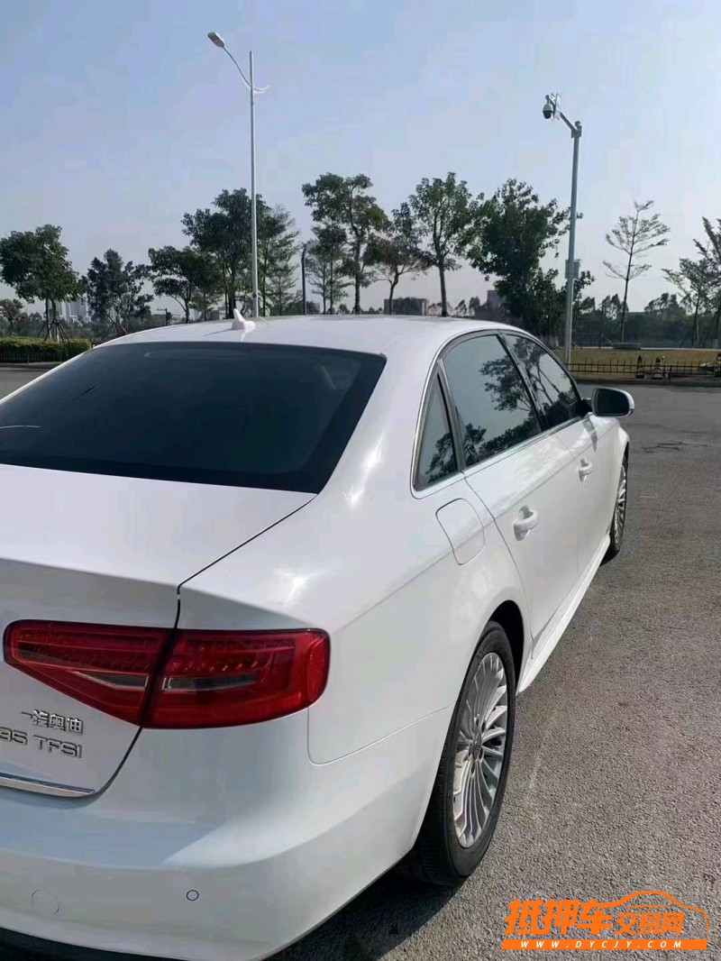 东莞14年奥迪A4L3