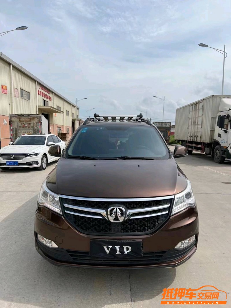 东莞17年北汽威旺M50F1