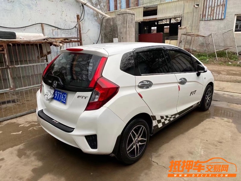 青岛16年本田飞度7