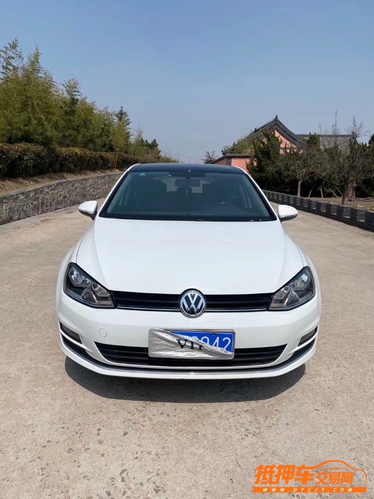 青岛17年大众高尔夫1