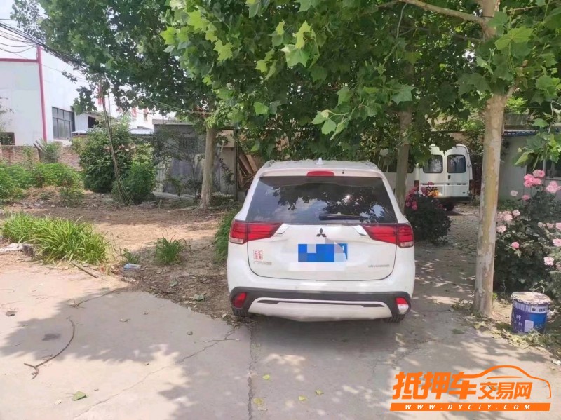 北京19年三菱欧蓝德3