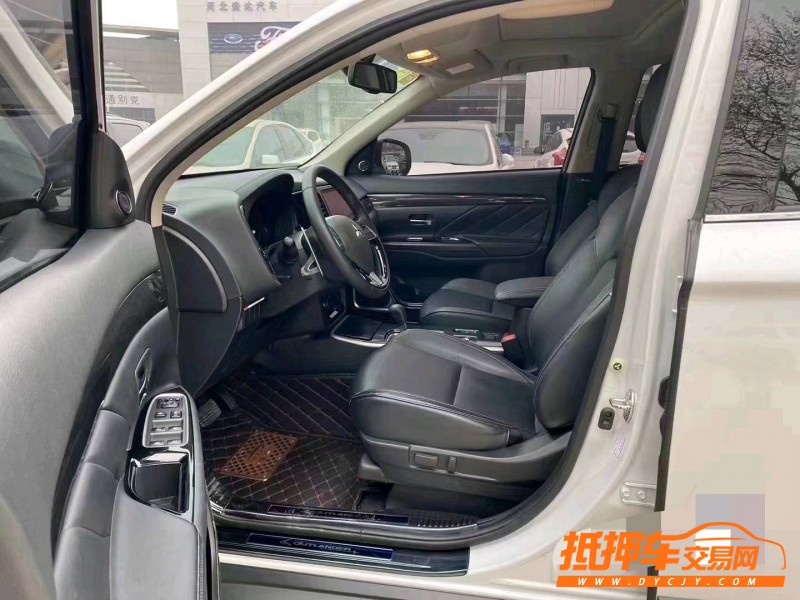 北京19年三菱欧蓝德6